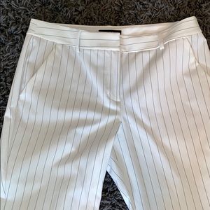 Express Pants - White and black Express columnist ankle pant Express Pants - White and black Express columnist ankle pant